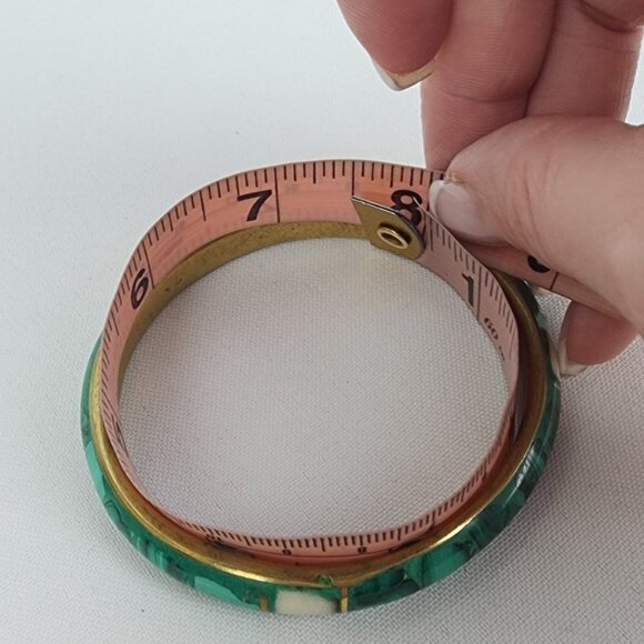 Green Natural Stone Bangle Bracelet - Picture 6 of 6